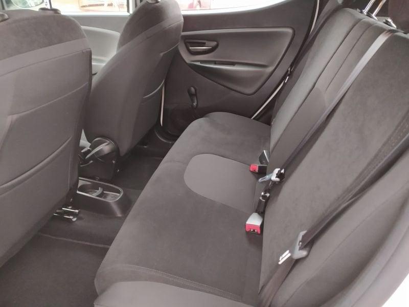 Lancia Ypsilon 1.2 69 CV 5p Gold Finanziato