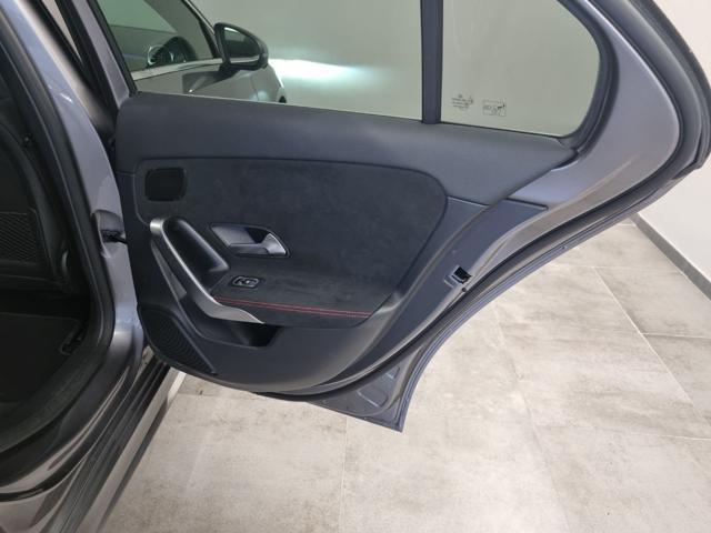 MERCEDES-BENZ A 180 Automatic AMG Line Premium Plus