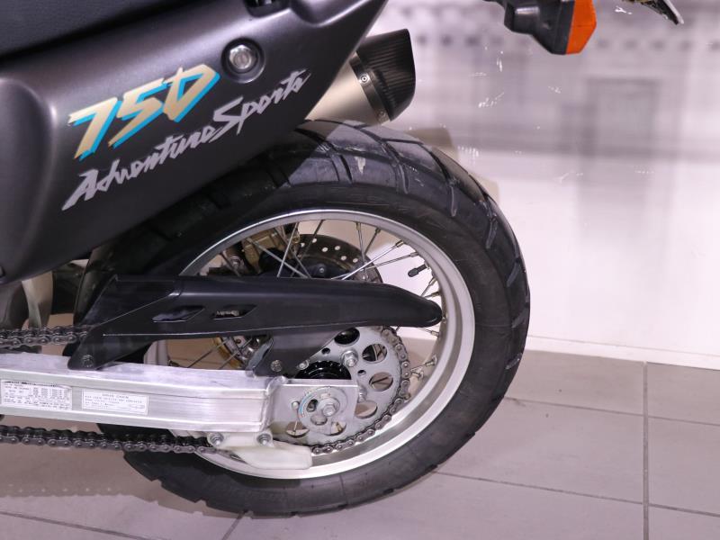 Honda Africa Twin 750 XRV