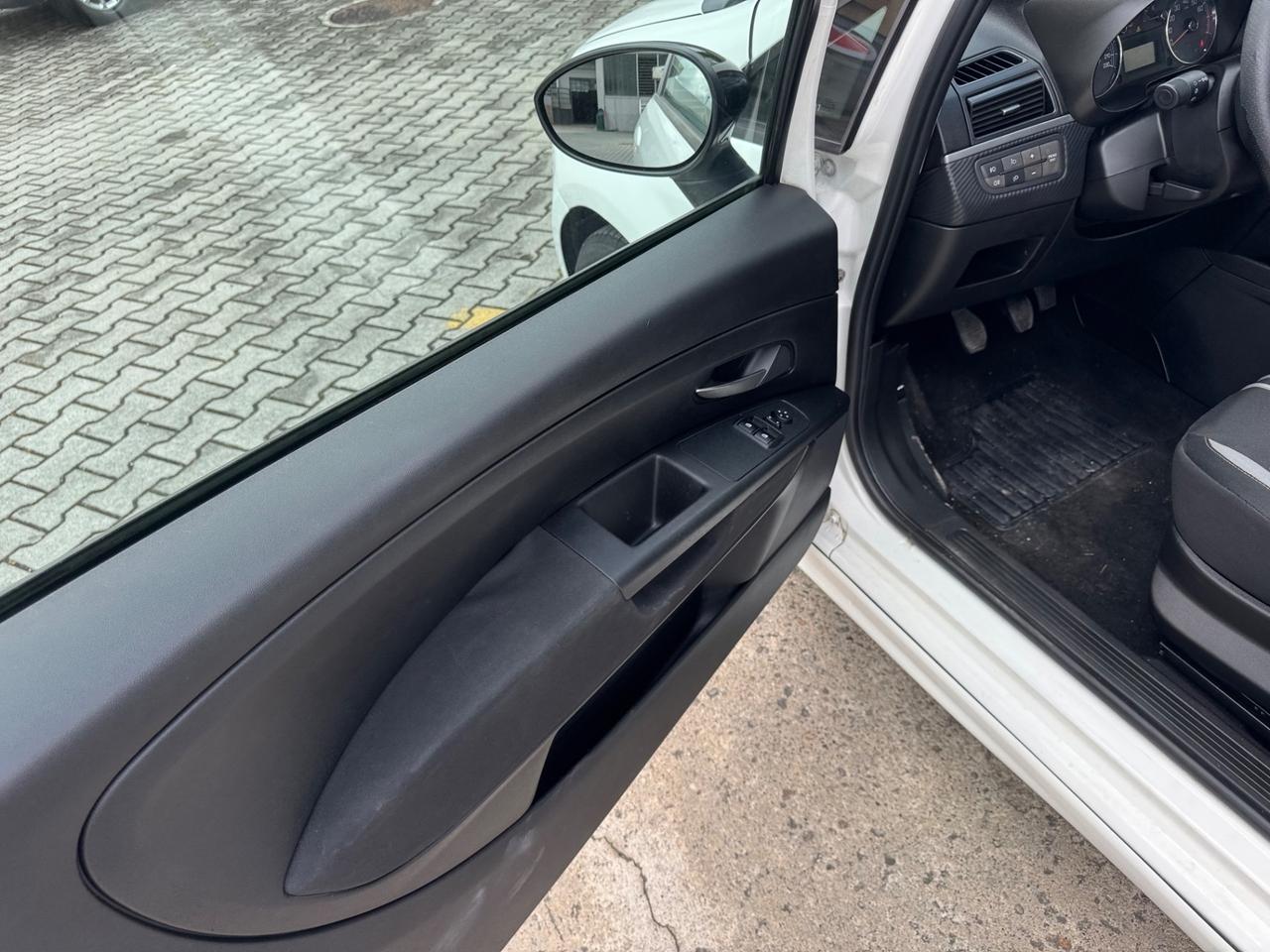 Fiat Grande Punto 1.4 3 porte Sport neopatentato