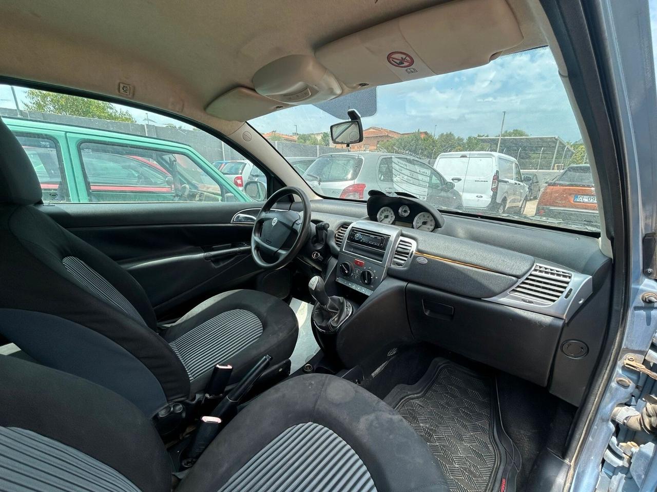 Lancia YPSILON 1.3 DIESEL