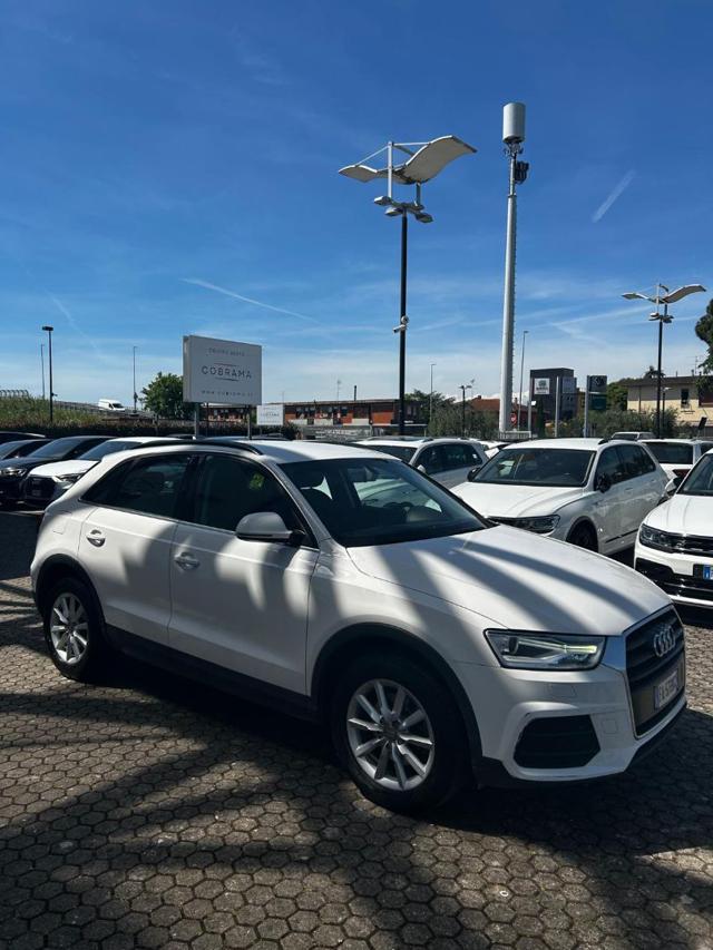 AUDI Q3 2.0 TDI 120 CV Business