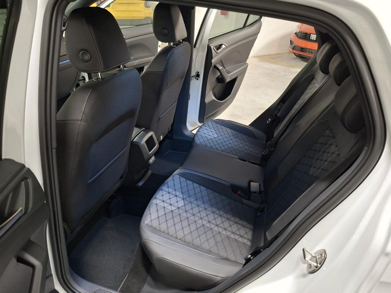 Volkswagen T-Cross 1000 TSI 116CV R-Line Plus Km.0