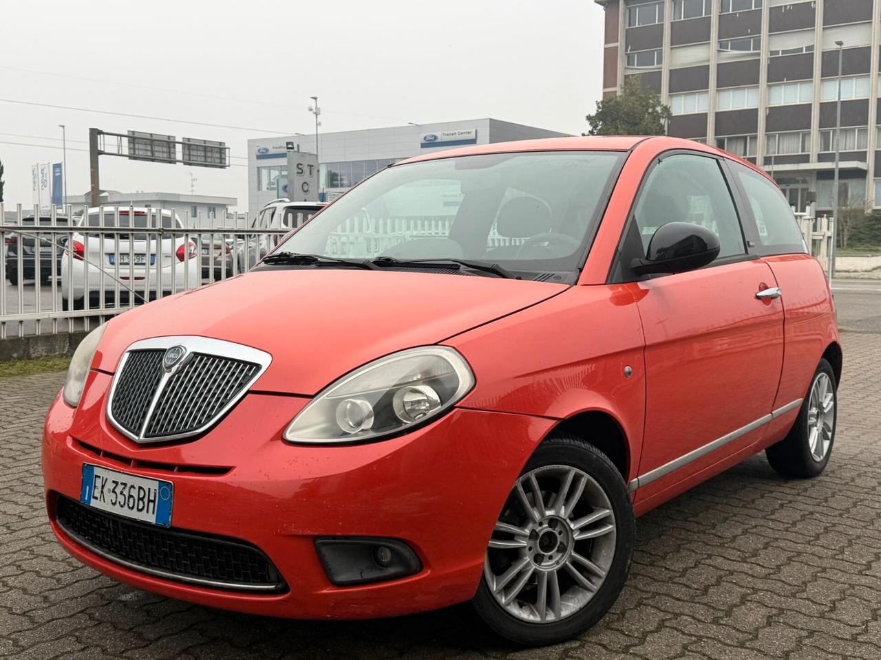 Lancia Ypsilon 1.2 69 CV 5 porte GPL Ecochic Platinum