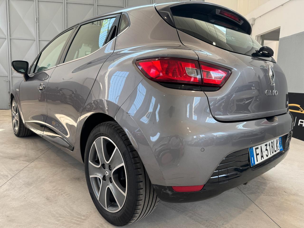 Renault Clio 0.9 TCe 12V 90CV Start&Stop 5 porte Duel2
