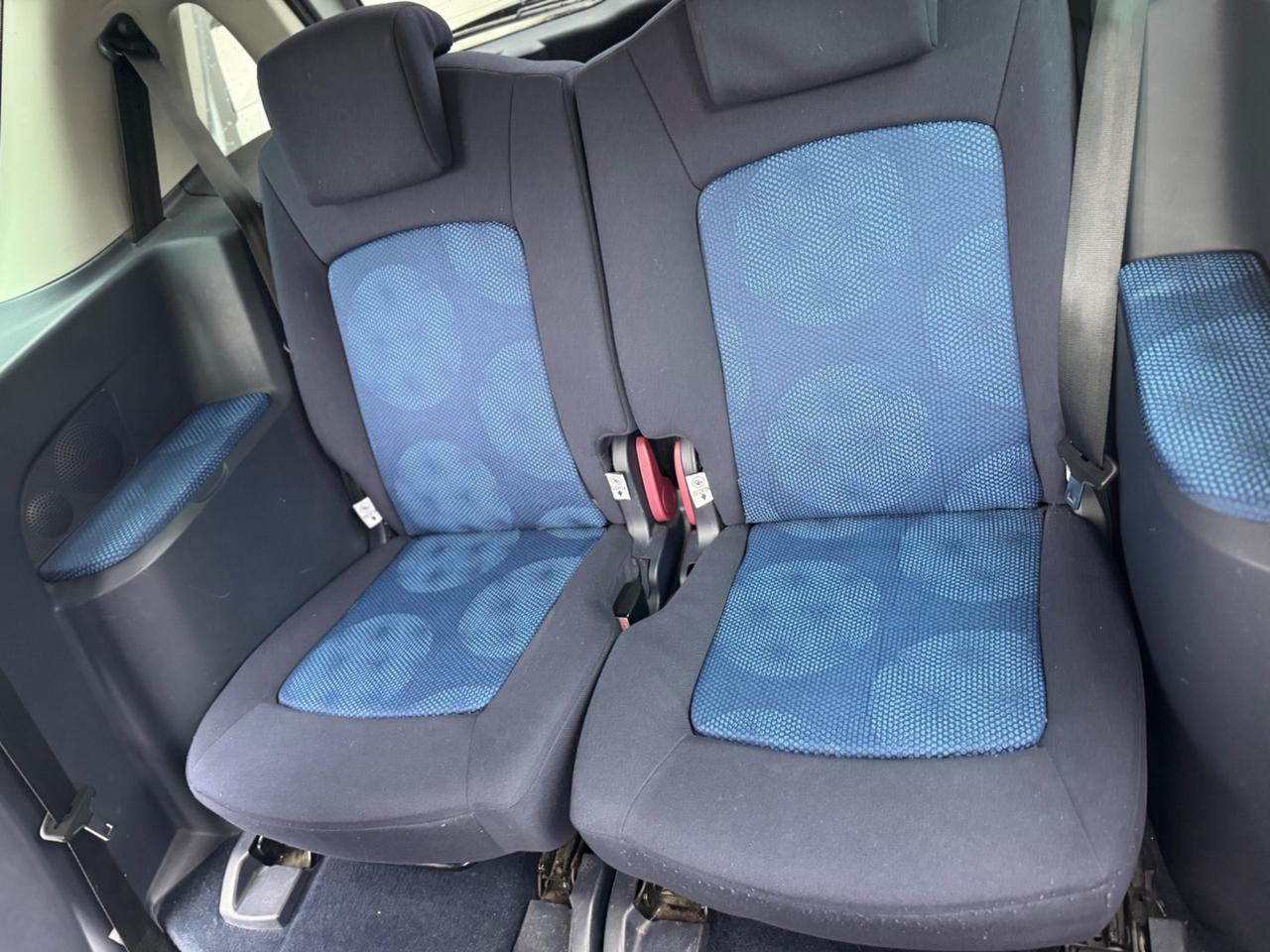 Peugeot 1007 1.4 HDi Sporty neopatentati