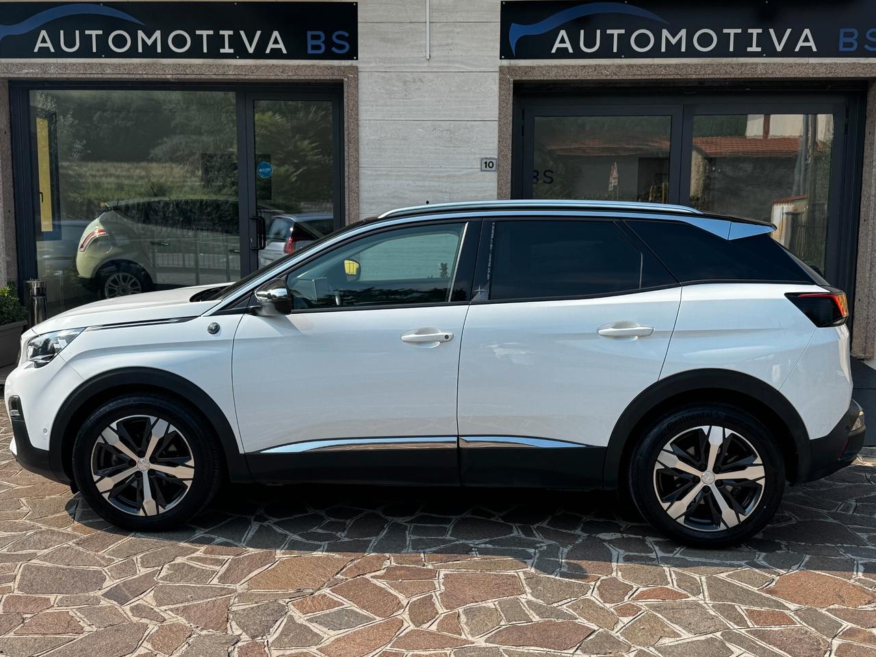 Peugeot 3008 BlueHDi 130 S&S EAT8 Crossway