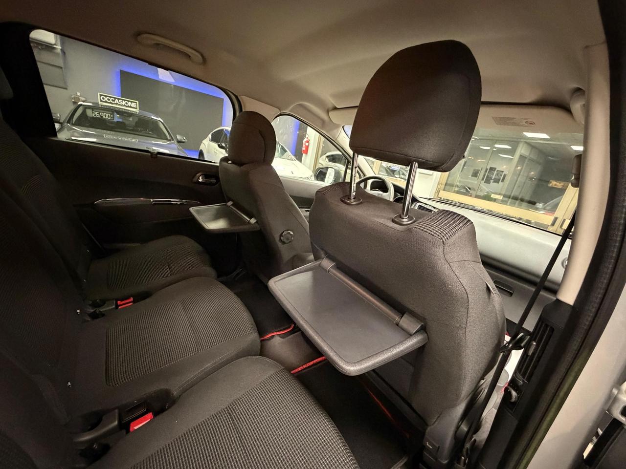 Peugeot 5008 1.6 HDi 112CV Business 7 POSTI