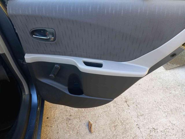 TOYOTA Yaris 1.3 5 porte Sol NEOPATENTATI