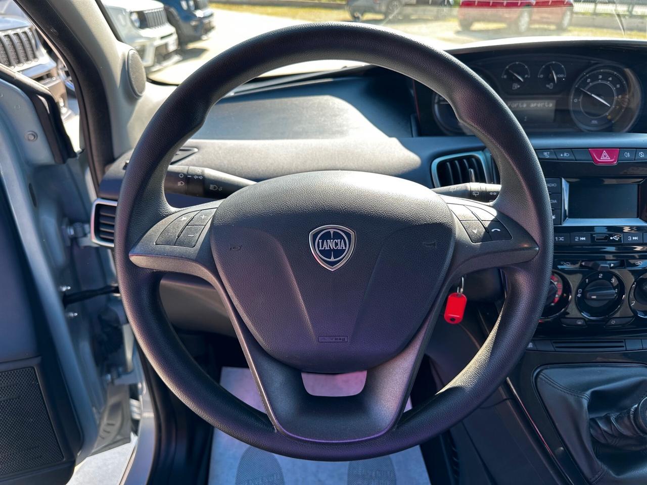 Lancia Ypsilon 1.0 FireFly 5 porte S&S Hybrid Oro