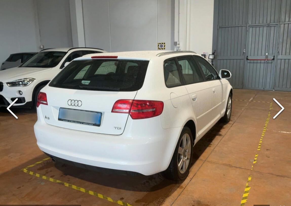 Audi A3 1.6 TDI 105 CV CR Attraction