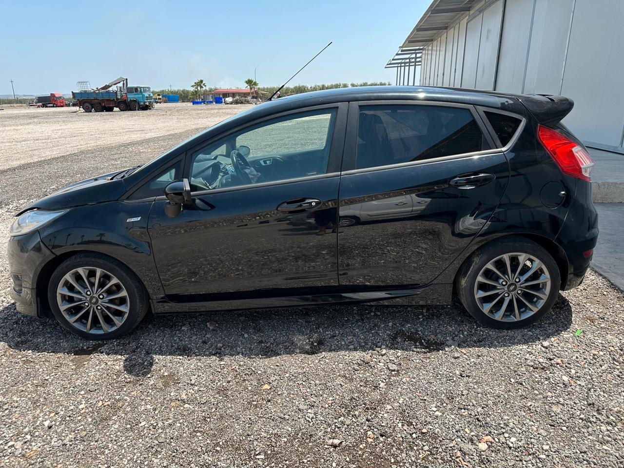 Ford Fiesta 1.5 TDCi 75CV 5 porte ST-Line