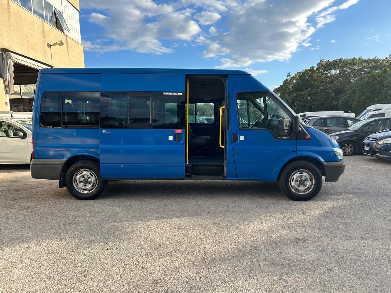 Ford Transit 330 2.4 TD Pulman 14 Posti