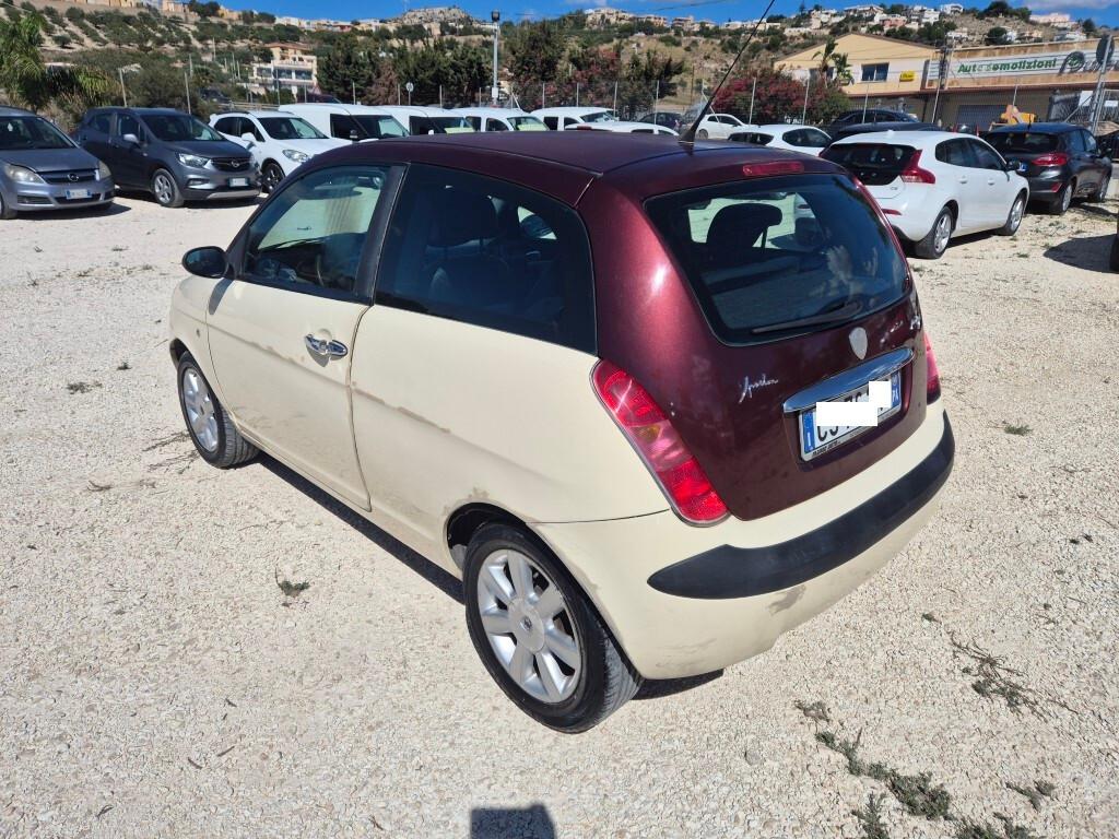 Lancia Ypsilon 1.3 Multijet 70CV Platino