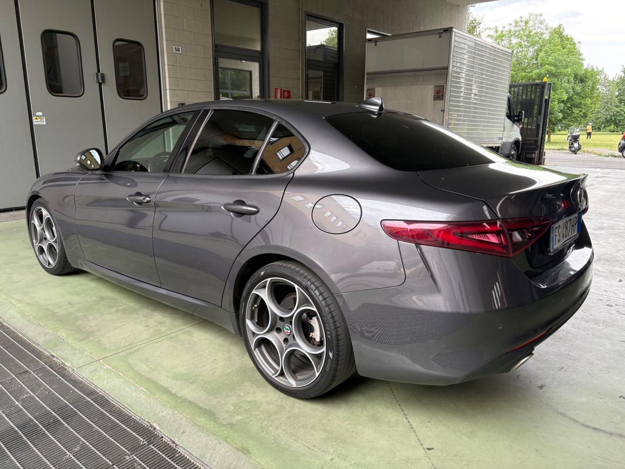 Alfa Romeo Giulia 2.2 Turbodiesel 136 CV AT8 Business