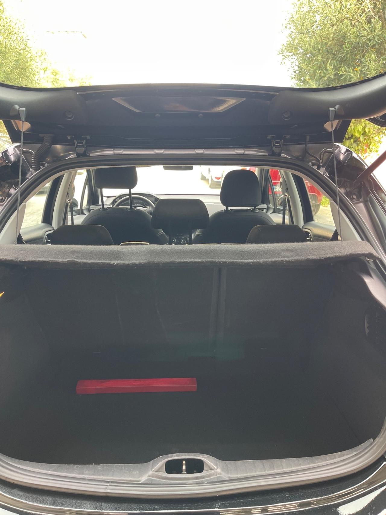 Peugeot 208 BlueHDi 75 5 porte Allure