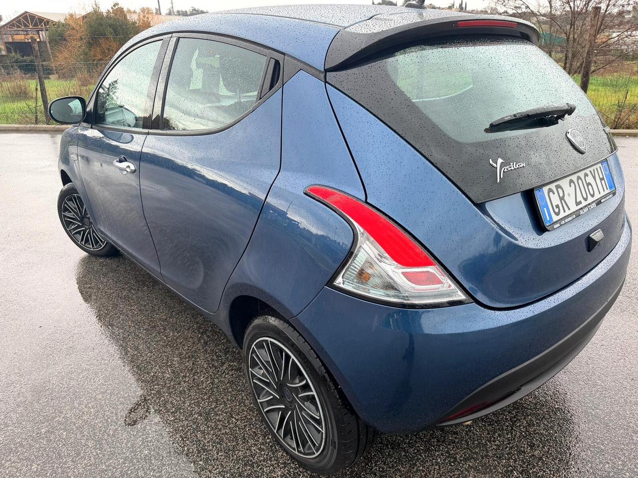 Lancia Ypsilon 1.0 5 porte S&S Hybrid Gold INCLUSO PASSAGGIO