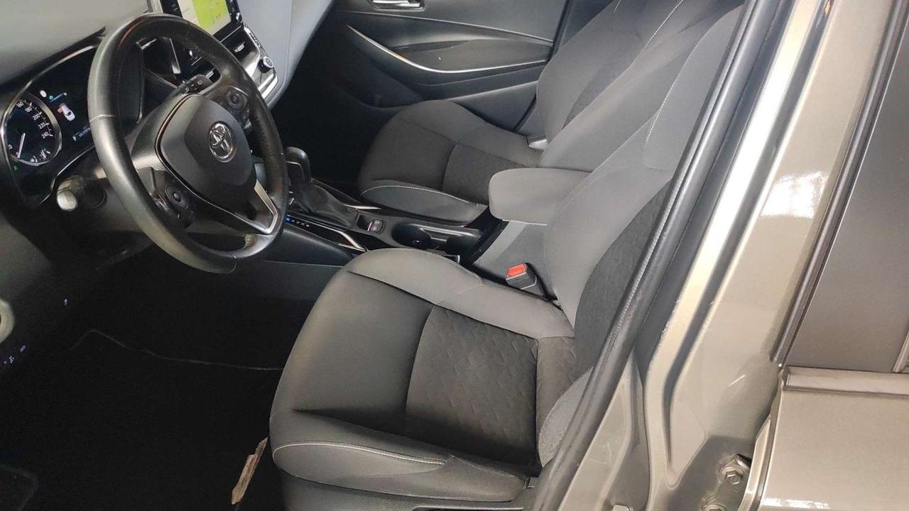 Toyota Corolla Touring Sports 1.8 Hybrid Business