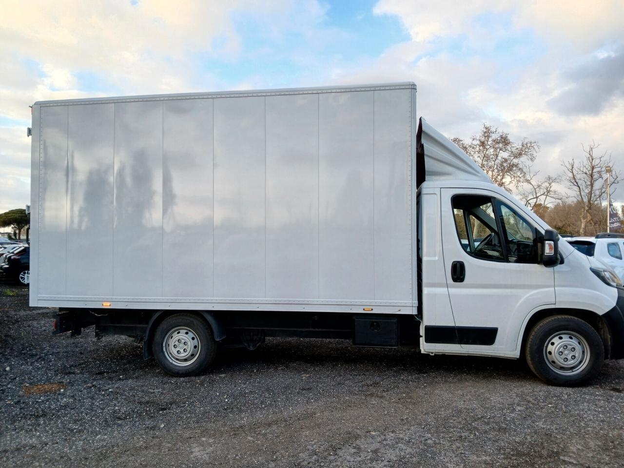 Peugeot Boxer 435 2.2 BlueHDi 140 S&S PLM Cabinato Premium