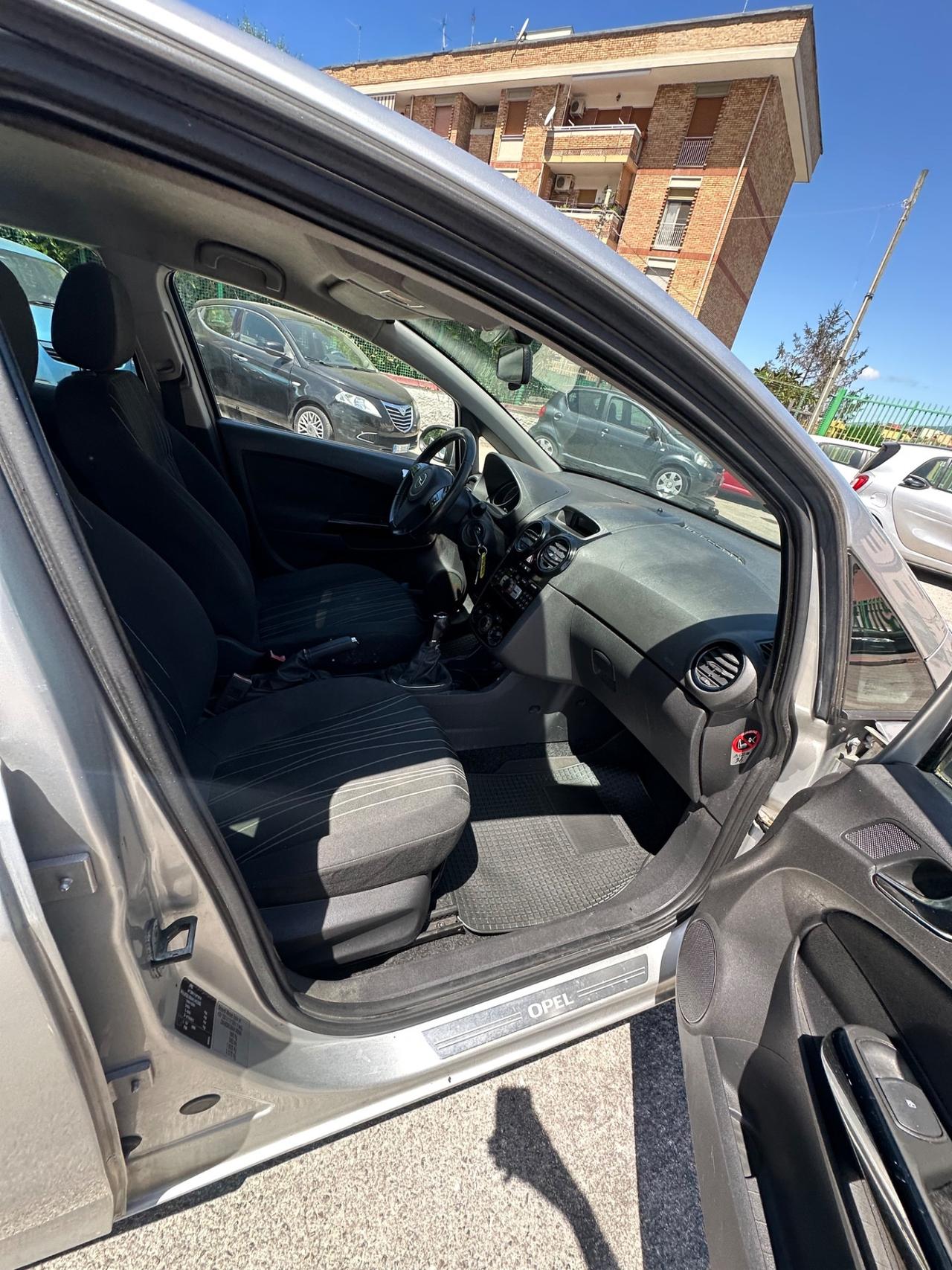 Opel Corsa 1.2 80CV 5 porte GPL-TECH Edition