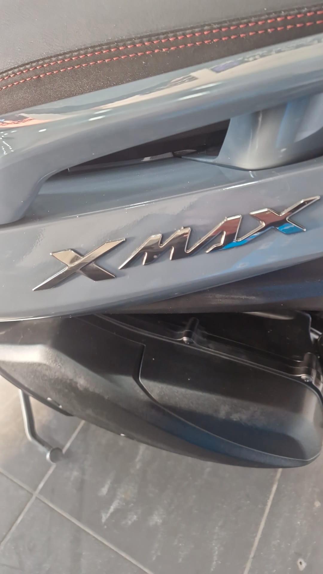 Yamaha X-Max 300