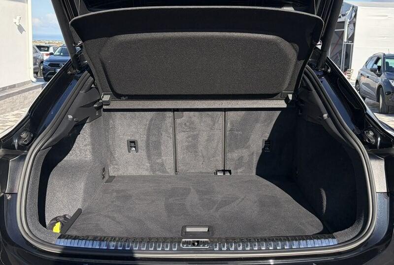 Audi Q3 SPB S Line interno ed esterno 2.0 TDI 150CV S-Tronic quattro 35
