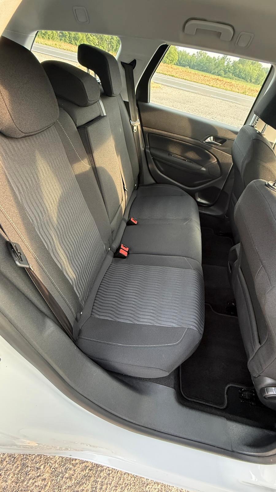 Peugeot 308 PEUGEOT 308SV IP6HDI
