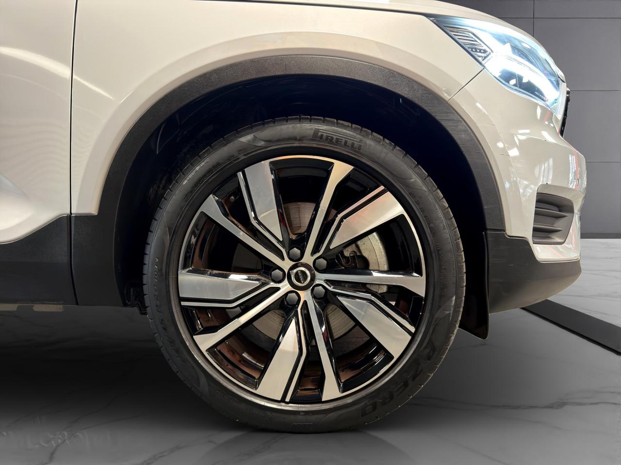 Volvo XC40 1.5 t4 phev R-design auto my21 - 24 MESI GARANZIA
