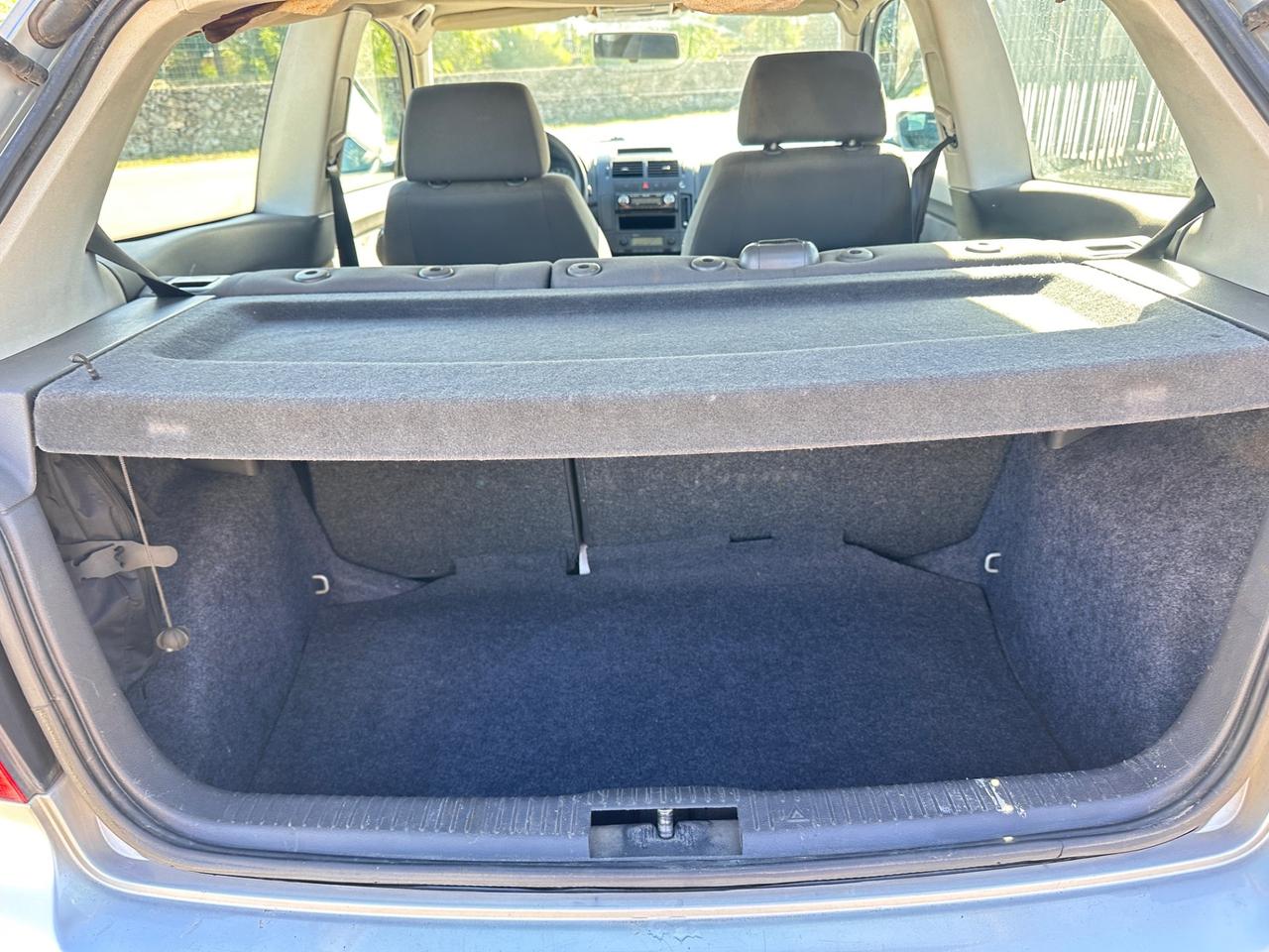 Volkswagen Polo 1.4/69CV TDI 5p. Comfortline-2005