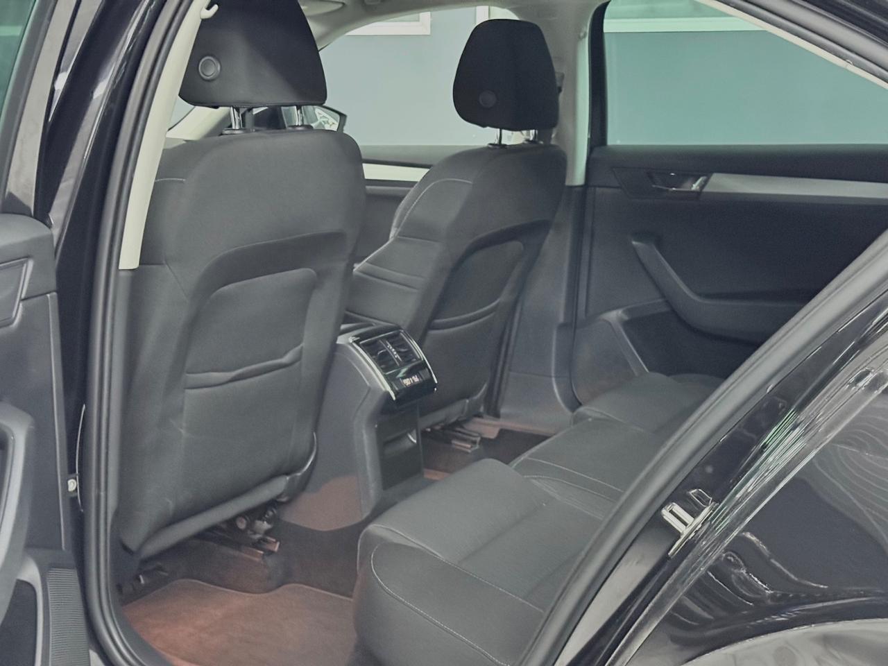 Skoda Superb 1.6 TDI DSG Executive