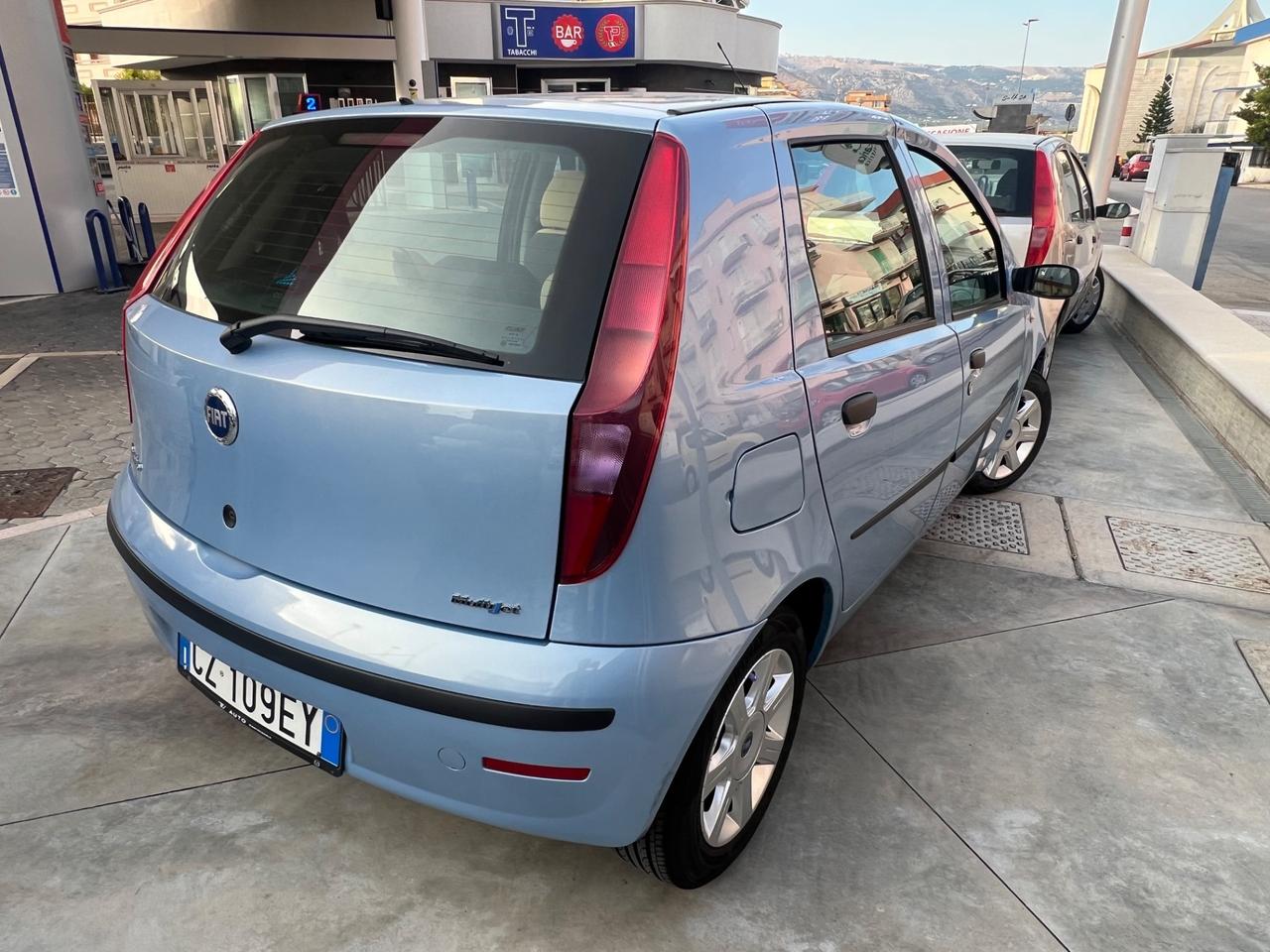 Fiat Punto 1.3 Multijet SOLO 22000 KM!!!!!!