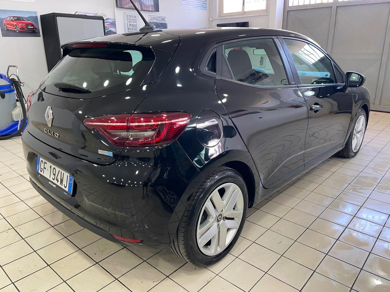 Renault Clio 2021 full hybrid initiale paris auto