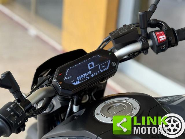 YAMAHA MT-07 LANCH EDITION STORM FLUO