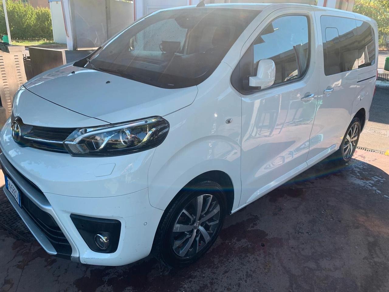 Toyota Proace Proace Verso 1.6D Luxury 8posti Euro6B