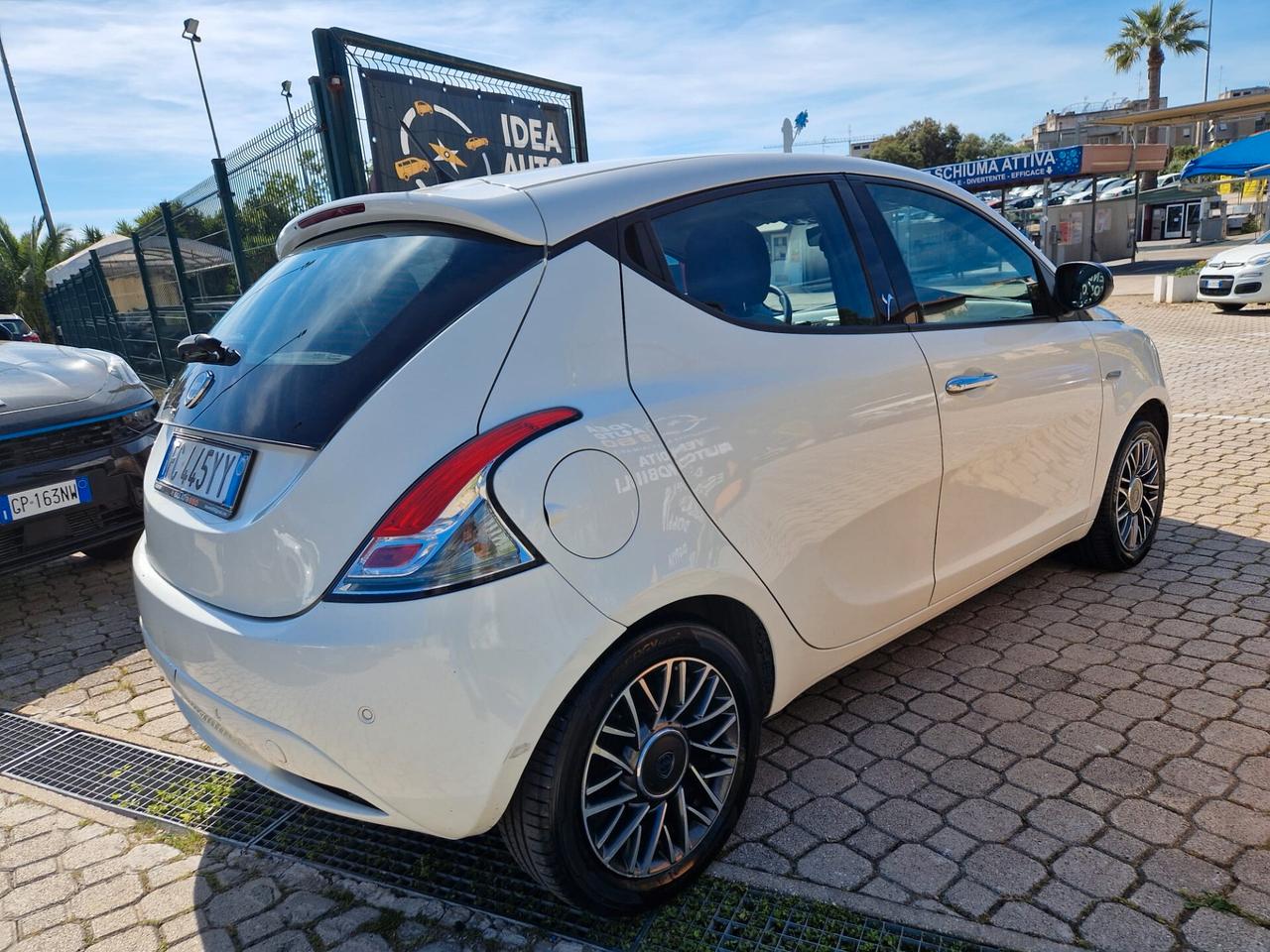 Lancia Ypsilon 1.2 69 CV 5 porte Platinum