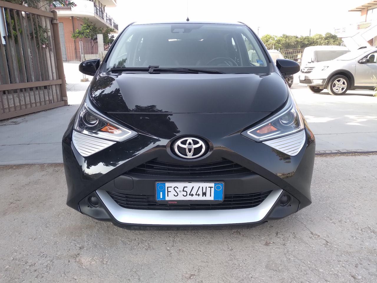 Toyota Aygo 1.0 VVT-i 72 CV 5 porte x-play