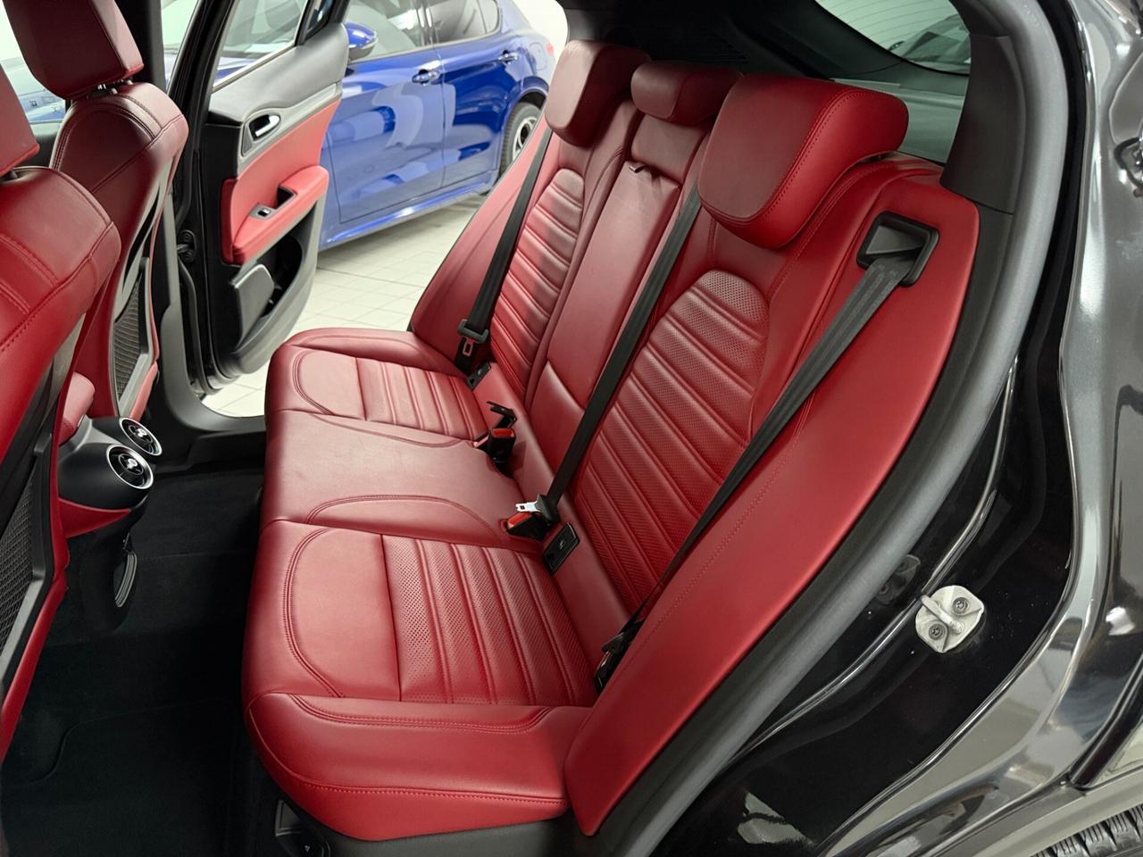 Alfa Romeo Stelvio 2.2 TD 210 CV B-TECH SEDILI VELOCE SPORTIVI AT8 Q4 RETROCAMERA PINZE ROSSO PADDLE UNICO PROPRIETARIO