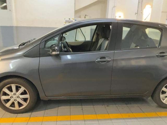 TOYOTA Yaris 1.0 5 porte Lounge