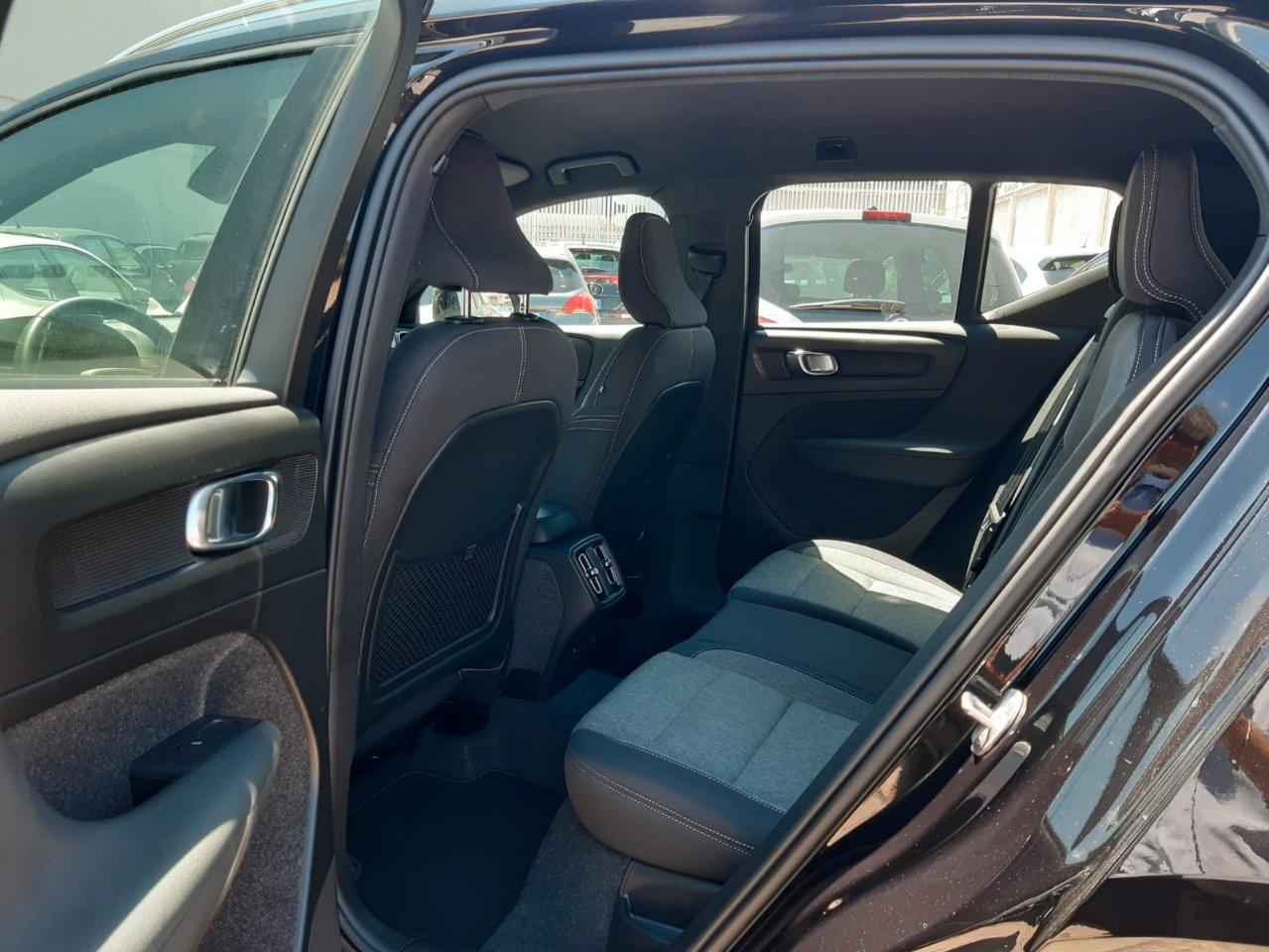 Volvo XC40 2.0 b3 Plus Black Edition auto
