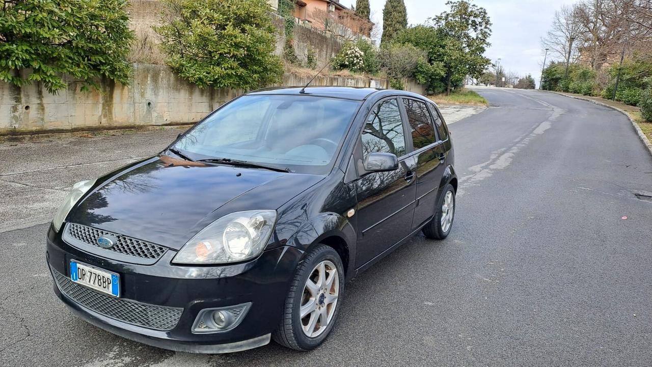 Ford Fiesta 1.4 TDCi 5p. Ghia