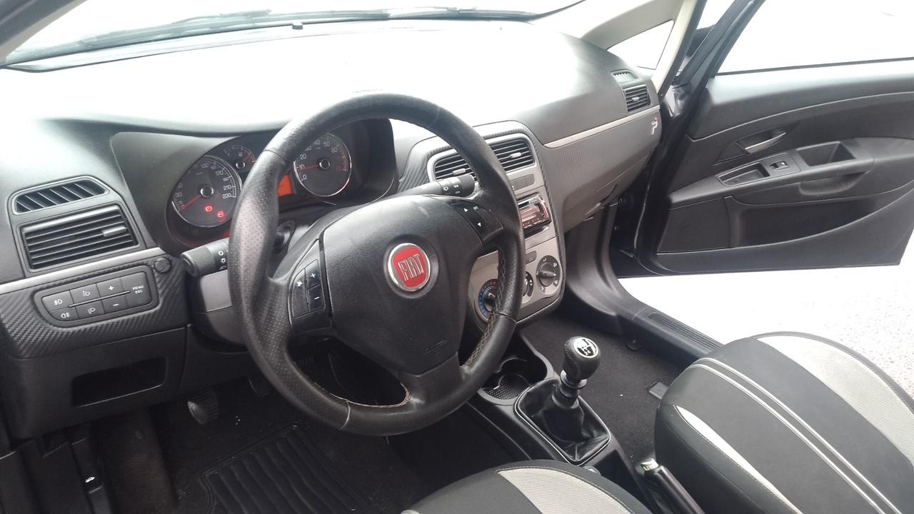 FIAT grande punto 1.2 BZ neopatentati 2010