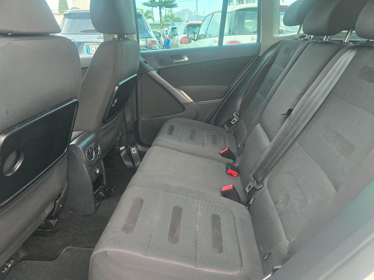 Volkswagen Tiguan 2.0 16V TDI DPF Sport & Style (18°)