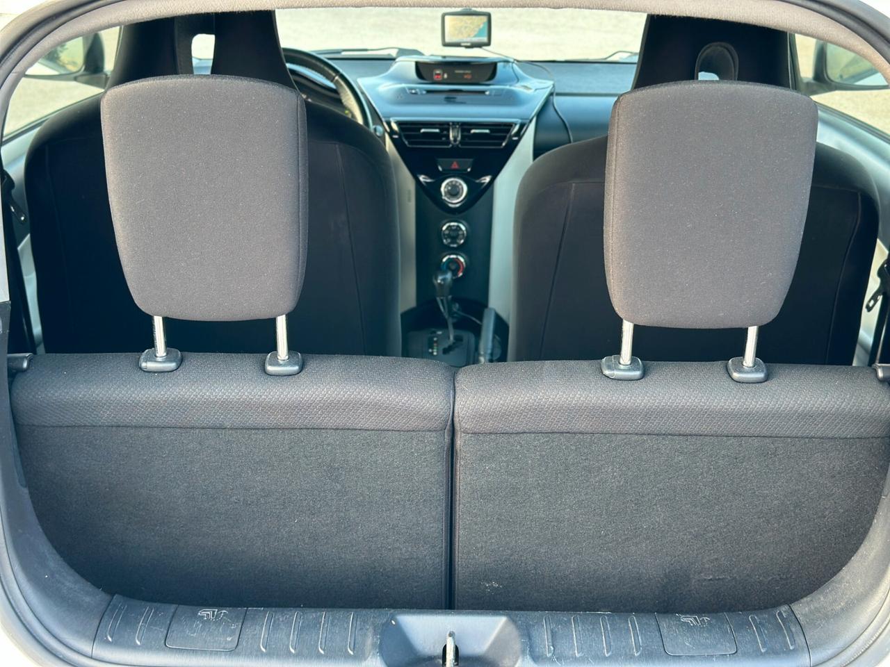 Toyota iQ 1.0 Lounge CVT 2012 Automatica