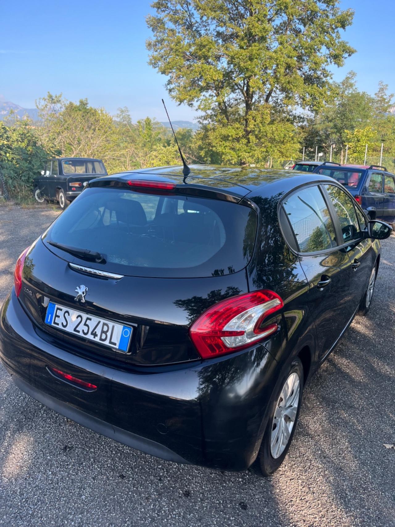 Peugeot 208 1.4 HDi 68 CV 5 porte Active