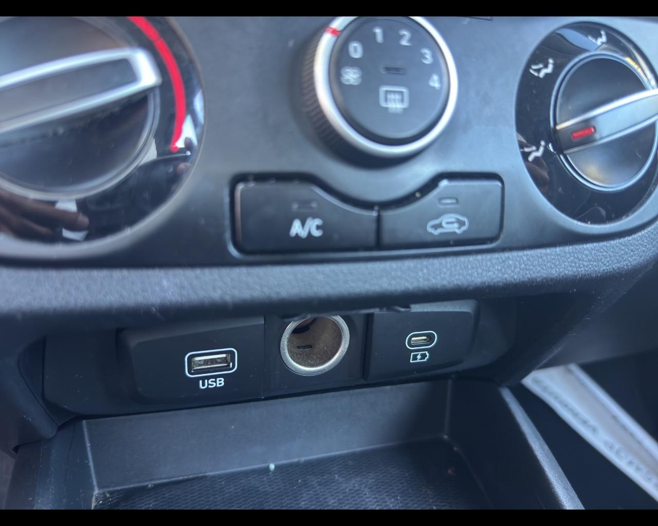 HYUNDAI i10 3ª serie - i10 1.0 MPI Connectline