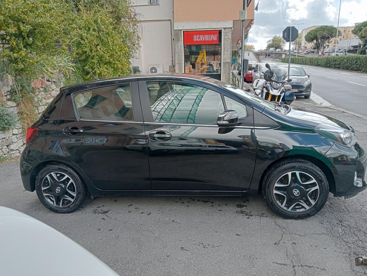 Toyota Yaris 1.0 5 porte Active