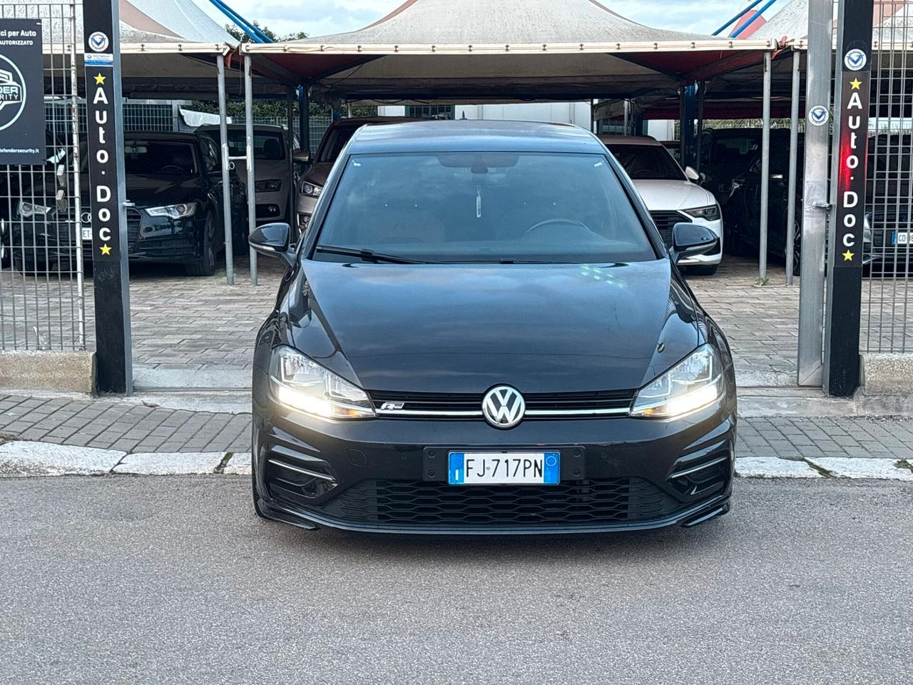 Volkswagen Golf 1.6 TDI 115cv R line - 2017