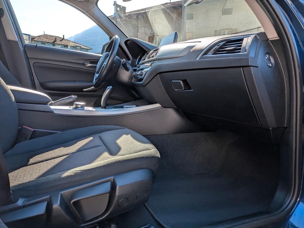 BMW F20 116D Steptronic 116CV