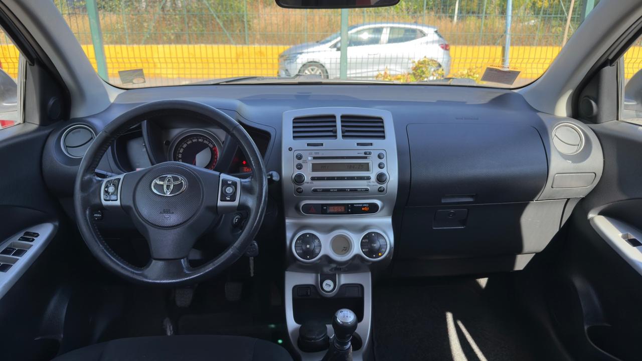 Toyota Urban Cruiser 1.3 Luxury 2010