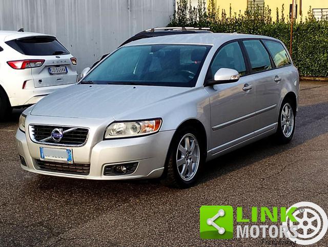 VOLVO V50 D2 POLAR R-DESIGN -NEOPATENTATI-